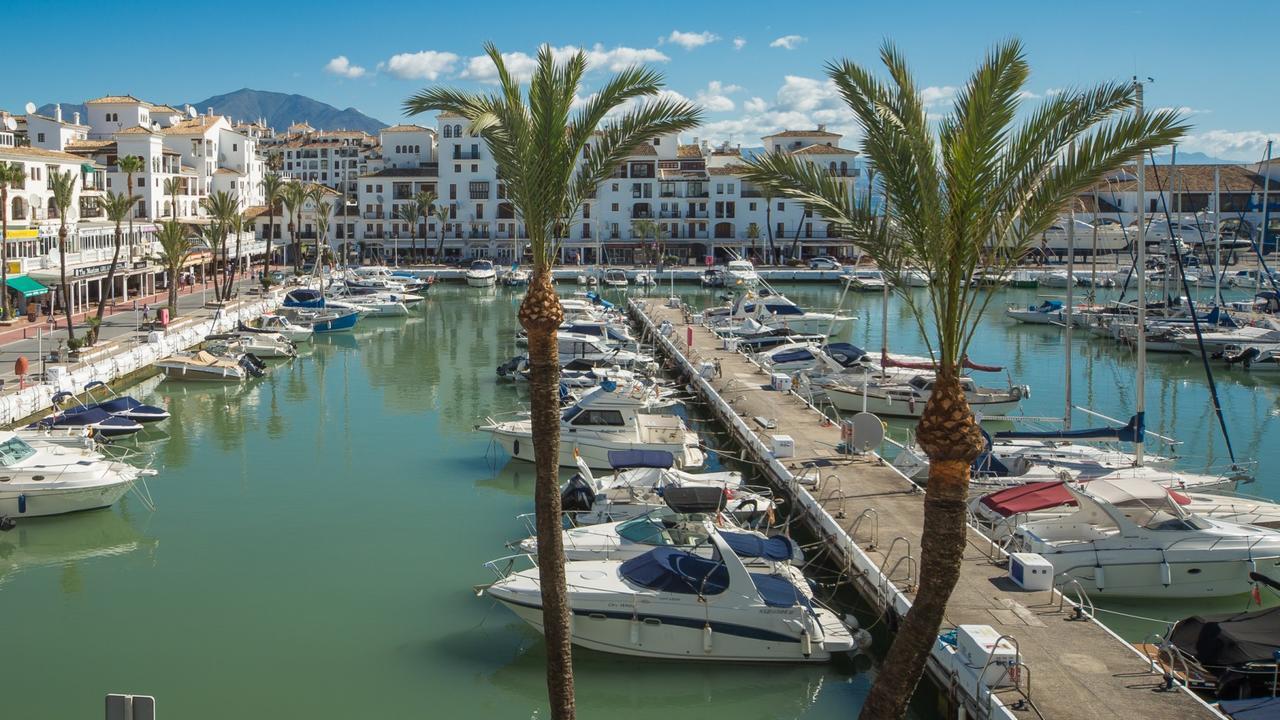 Marina Real 124 Lägenhet Manilva Exteriör bild